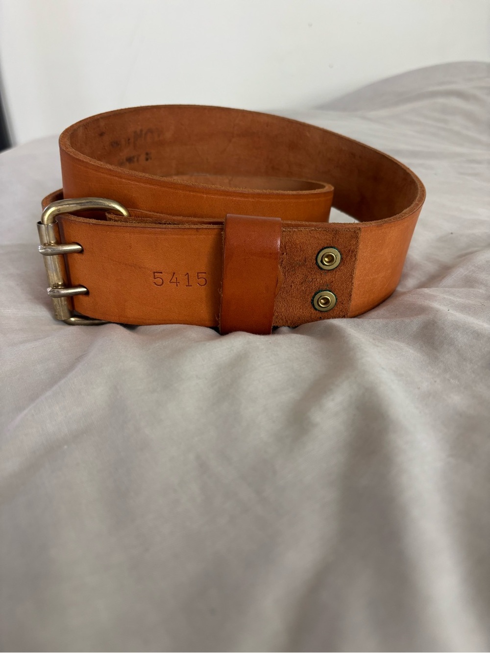 Klein Tools Men's Tan Leather Belt with Solid Brass Buckle 5415
